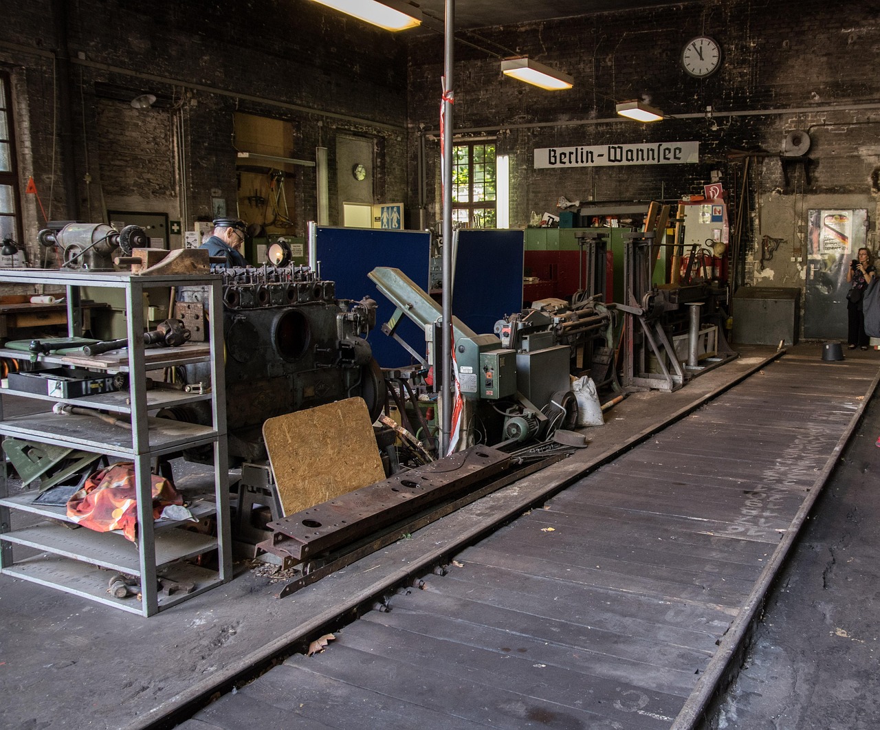 三五互联实名账号：注册公司新上海代理